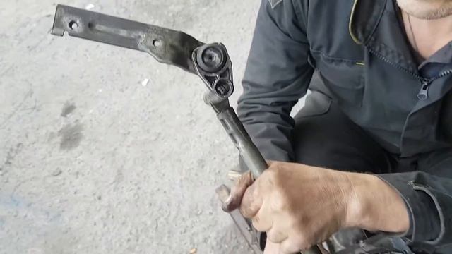 VOLKSWAGEN JETTA Ремонт трапеции смотреть онлайн