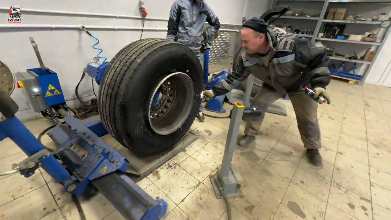 Рейс: Москва-Красноярск-Иркутск 1 часть. Опрос зрителей. Заменил резину.Жуткая авария на Урале. смотреть онлайн