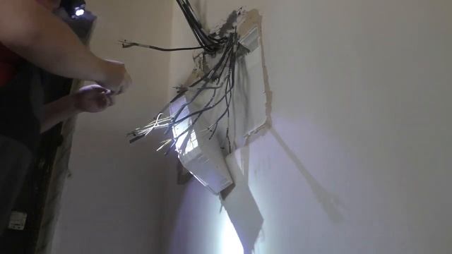 Установка корыта электрощита в нишу смотреть онлайн