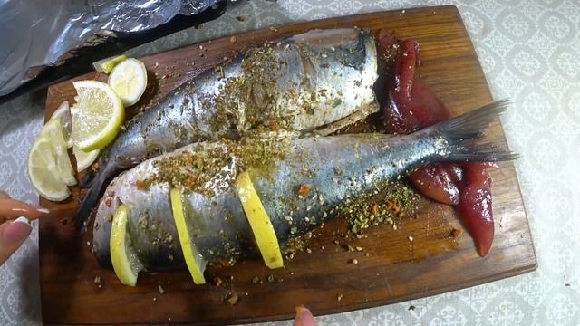 РЫБА запеченная в духовке! Селедка в духовке!БЫСТРО И ВКУСНО! Fishing смотреть онлайн