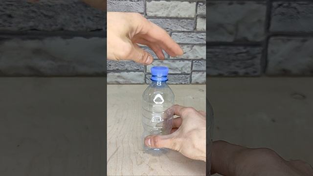 Обязательно запомни эту хитрость! Как можно легко достать разбитую лампочку из патрона? #shorts смотреть онлайн