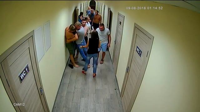 драка в хостеле Адлера (часть 1)/Adler's hostel fighting (part 1) смотреть онлайн