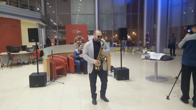 Денис Кудрявцев Играет на Саксофоне (1080p 30fps) смотреть онлайн