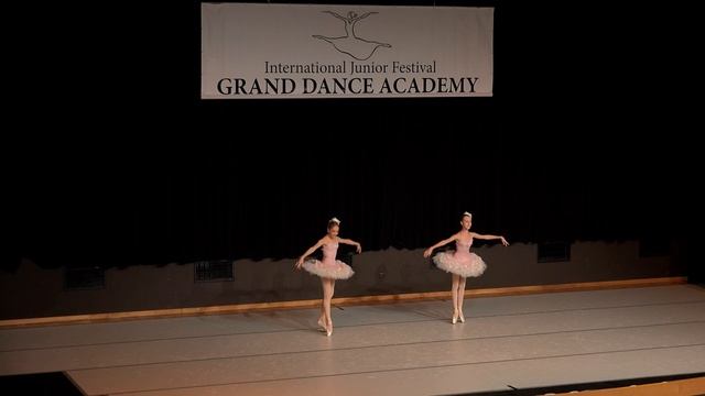 Анискина Куркина Арлекинада смотреть онлайн