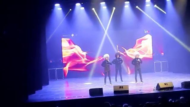 Apareka. Трио "Смайлики" Иоффе Богдан, Иоффе Эрик, Барамович Арон. смотреть онлайн