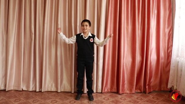 Я В РОССИИ РОЖДЁН (Сергей Островой) Читает - Денис Попов 4 класс-10 лет.mp4 смотреть онлайн