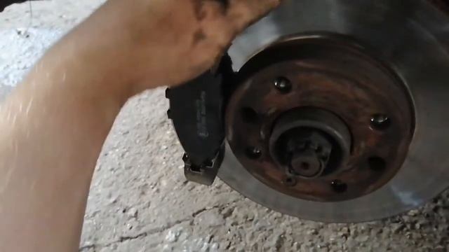 Не равномерно стираются тормозные колодки смотреть онлайн