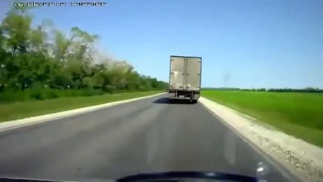 Соблюдайте дистанцию на дороге смотреть онлайн