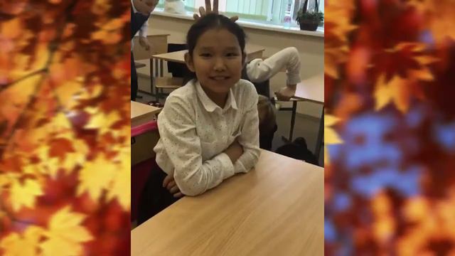 ОРИГИНАЛЬНОЕ ВИДЕОПОЗДРАВЛЕНИЕ, ВИДЕО ОТКРЫТКА К ДНЮ УЧИТЕЛЯ смотреть онлайн