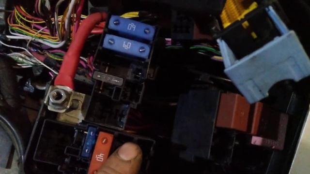 Ларгус сгорает предохранитель смотреть онлайн