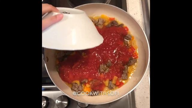 Бабочки с мясом и овощами смотреть онлайн