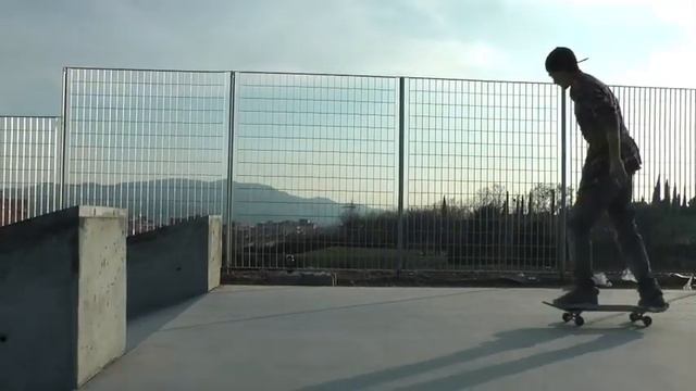 Skating day in Mollet смотреть онлайн