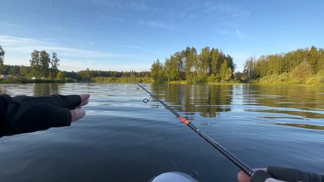 Первый день после ЗАПРЕТА какой он?#рыбалка #лодкипвх #эхолот #лодочныймотор #рыбалкапорусски