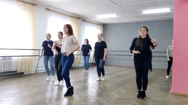 Footwork Bachata beginners | LATINA CLUB | Футворк для начинашек, объяснение смотреть онлайн