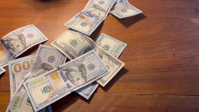 Звук падения долларов смотреть онлайн