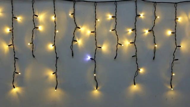 Гирлянда для улицы БАХРОМА "Мерцание" LED,черный провод,IP-65, Теплый белый (возможность соединения смотреть онлайн