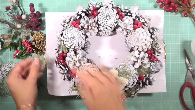 TUTORIAL Сhristmas Wreath | МК Новогодний венок из шишек