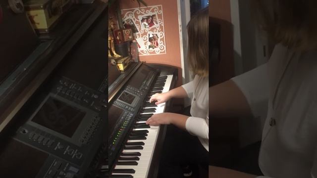 Бах «Куранта из французской сюиты до минор» Черни этюды номер 1 и 4 смотреть онлайн