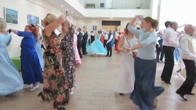 Ту степ. Летний цветочный бал смотреть онлайн