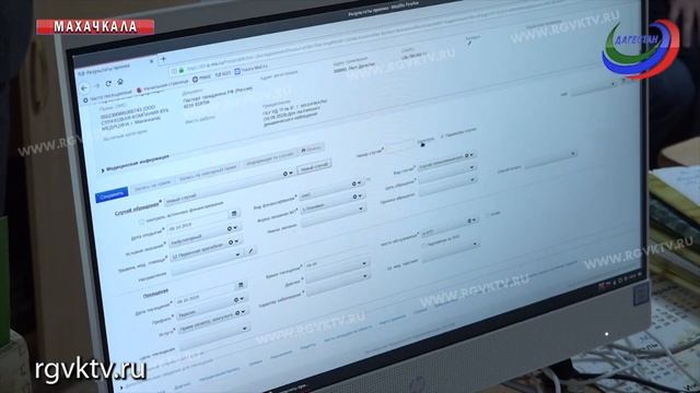 Депутат НС подарил махачкалинской поликлинике автомобиль смотреть онлайн