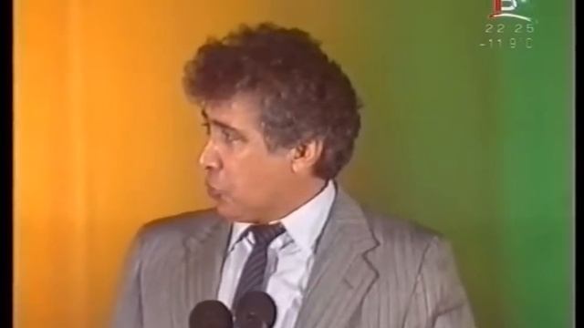 УБАЙДУЛЛО РАДЖАБОВ МЕРАВАМ ИМШАБ ТУРО АЗ ХОБ БЕДОР ХОХОМ КАРДУ РАФТ смотреть онлайн