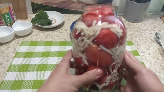 Помидоры в снегу, необычный рецепт помидоров на зиму. смотреть онлайн