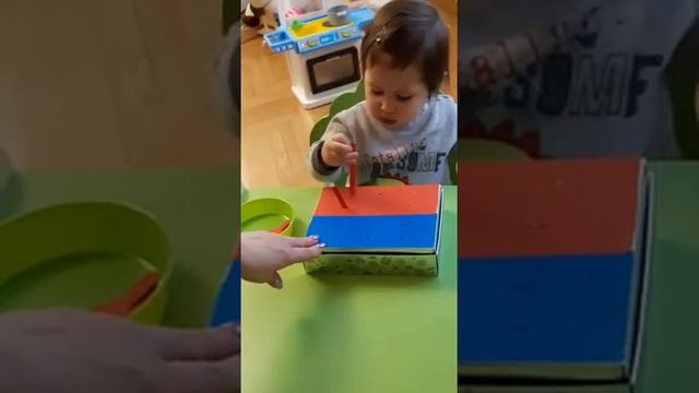Изучаем цвета и развиваем моторику рук 2 ч (нам 1 год 4 мес) смотреть онлайн