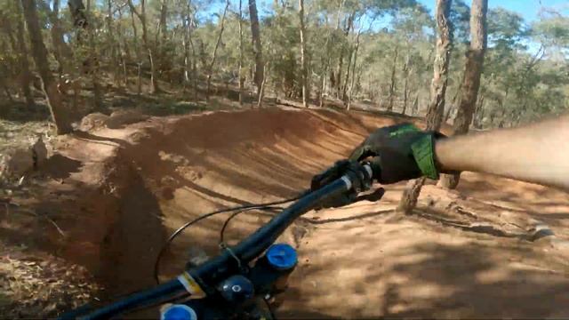 First Time Riding a Downhill Bike! Giant Glory смотреть онлайн