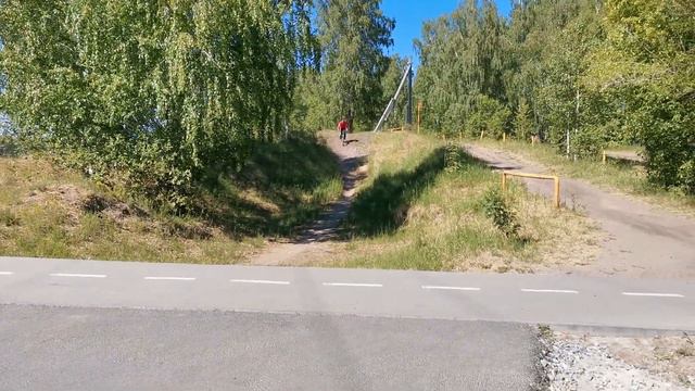 Съехал с горы на bmx смотреть онлайн