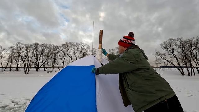 Зимняя рыбалка в КРХ Сосенки. Щука молчит под шум Калужского шоссе. АСМР рыбалка в Подмосковье 2022 смотреть онлайн