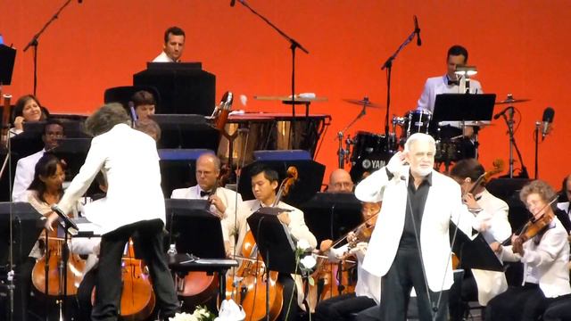 Gustavo Dudamel & Placido Domingo 'Besame Mucho' Hollywood Bowl 8 19 12 смотреть онлайн