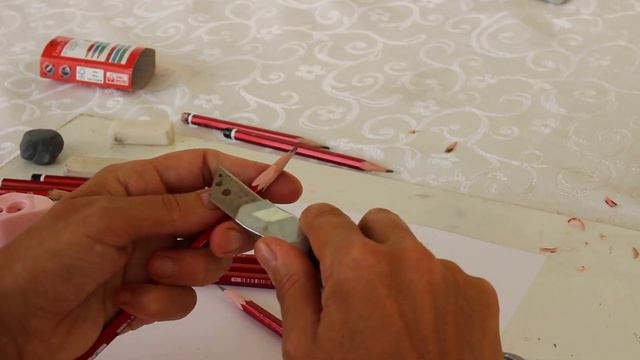 Как правильно точить карандаш канцелярским ножом смотреть онлайн