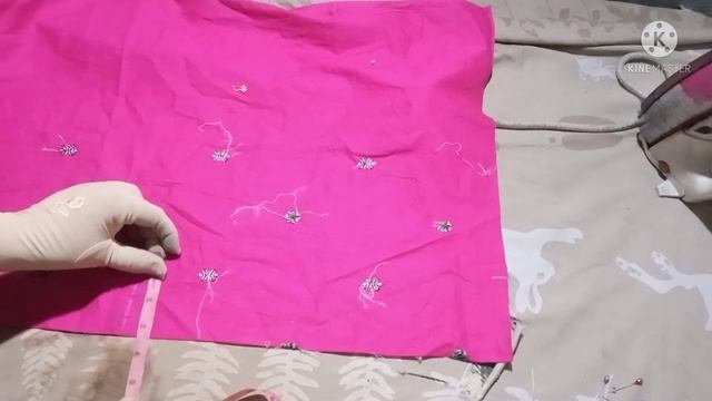 Side pleates wali kameez ki cutting || New Style Designer Side Pleated frock cutting stitching смотреть онлайн