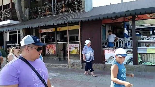 22.8.2018.обед.Набережная коктебеля.часть 6.От кафе "Богдан" до ул.Десантников смотреть онлайн