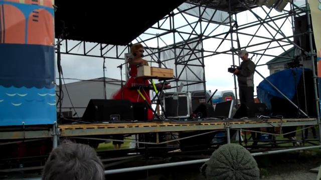 Martina Topley Bird - Mermaids (Live) смотреть онлайн