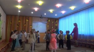 Старшая группа. 8 марта. Полька.