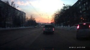 Слепой поворот с левой полосы на право