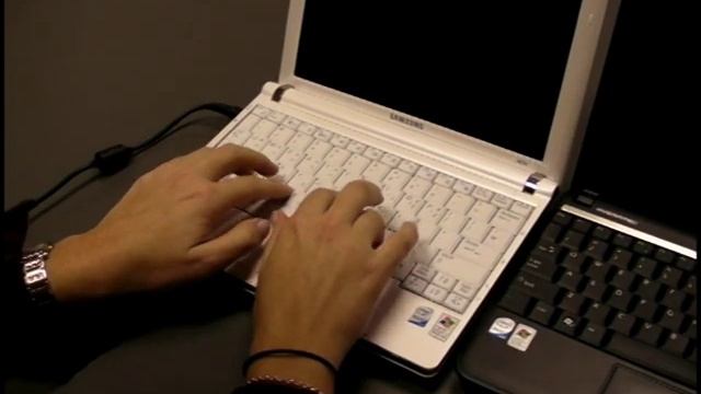 Samsung NC10 Netbook Review смотреть онлайн