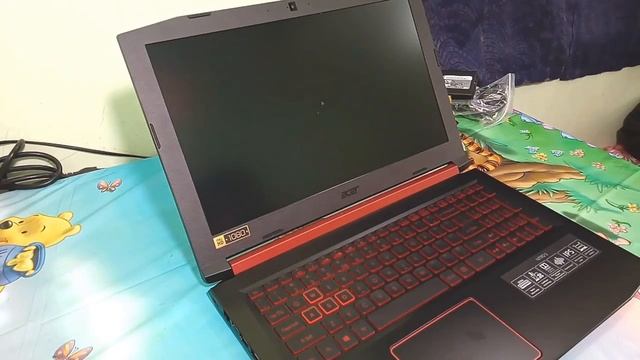 Acer Nitro 5 Core i7 8th Gen Gaming Laptop Unboxing & Review in Hindi смотреть онлайн