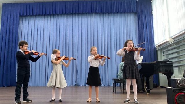 Образцовый Ансамбль скрипачей "Каприс" 5-7 лет смотреть онлайн