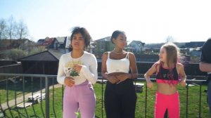 МИСС НИКОЛЬ учит тиктокеров НЕВЕРОЯТНЫМ трюкам // У ЛИЗЫ что-то ВЫПАЛО)