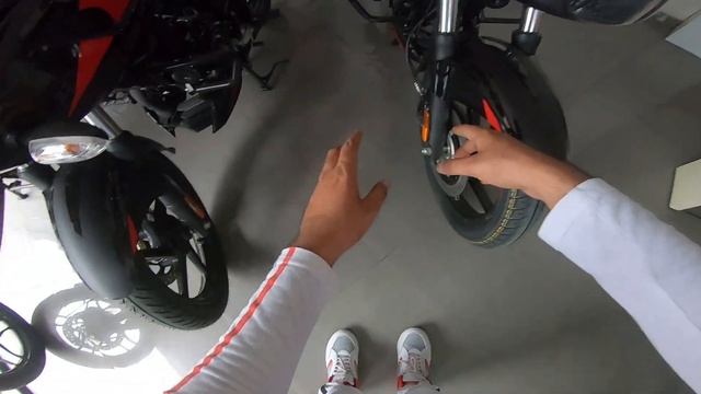 Bajaj Pulsar 150 New Model 2023 Is Better Pulsar 220 ?? | Which One Is Best | смотреть онлайн