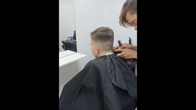 1 день, 1 модель, 5 стрижек смотреть онлайн