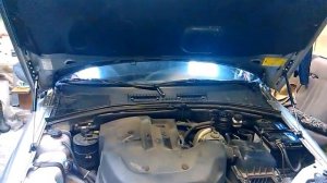 Газовые упоры капота Chevrolet Niva