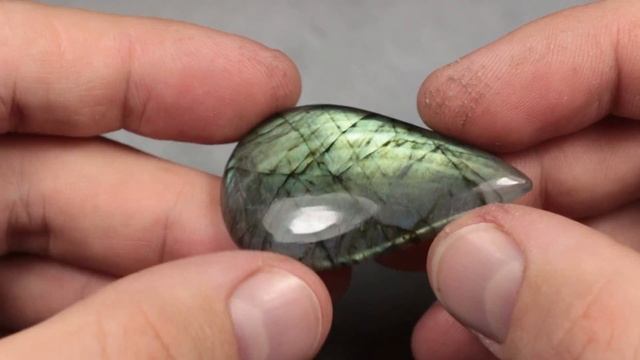 Лабрадор "Водная гладь", кабошон каплевидный (Labradorite) смотреть онлайн