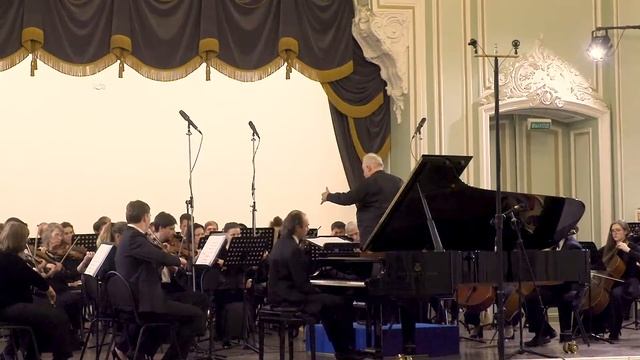 Цфасман. Ноктюрн для фортепиано с оркестром. Солист – Олег Вайнштейн. Дирижер – Александр Титов смотреть онлайн