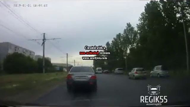Последствия наезда на пешеходов на Заозерной, Омск смотреть онлайн