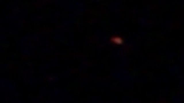 Только что над Новороссийском пролетело что то !!! смотреть онлайн