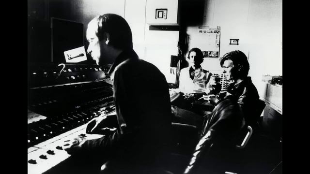 Abdulmajid. Philip Glass David Bowie Brian Eno смотреть онлайн