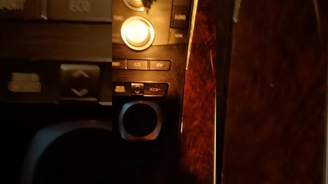 Настройка часов на Toyota SAI смотреть онлайн